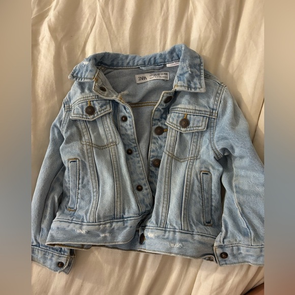Zara | 12-18 Month Distressed Jean Jacket - Picture 1 of 3
